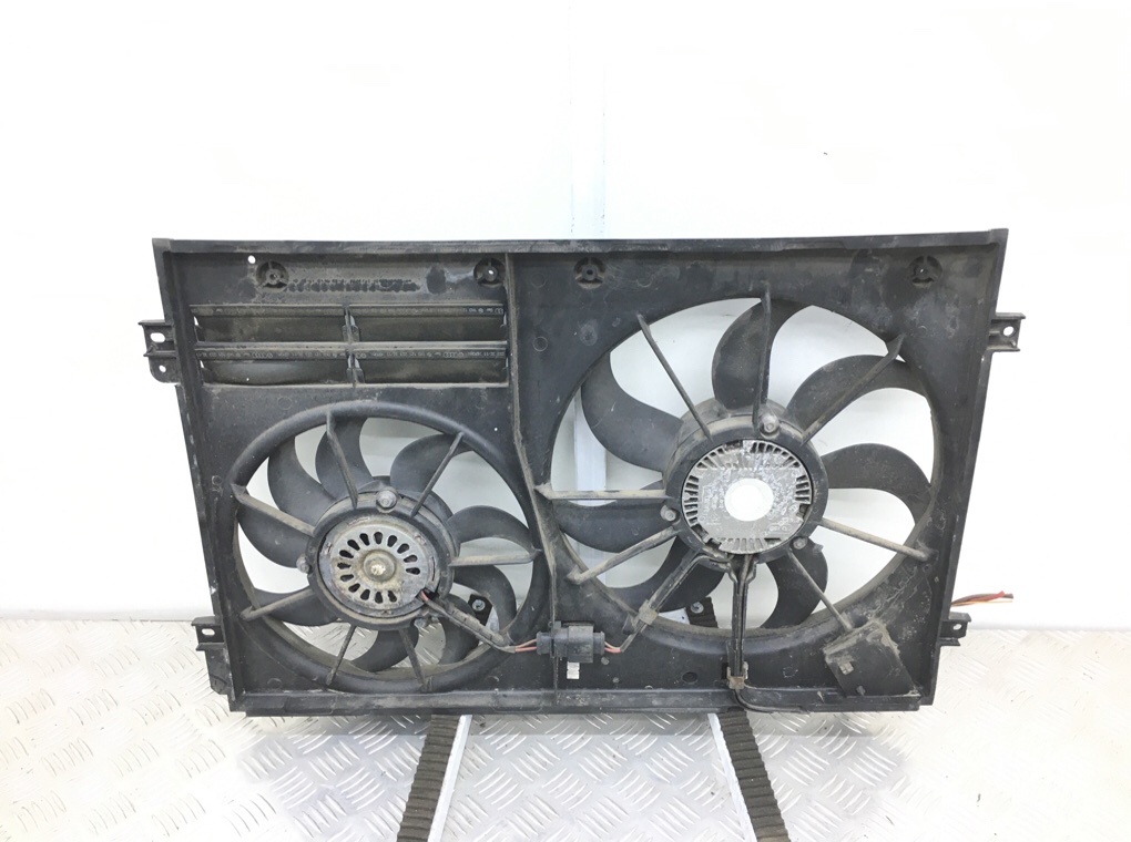 Вентилятор радиатора бу для Volkswagen Golf 6 2.0 TDi, 2011 г. Вентилятор радиатора бу для Volkswagen Golf 6 2.0 TDi, 2011 г.