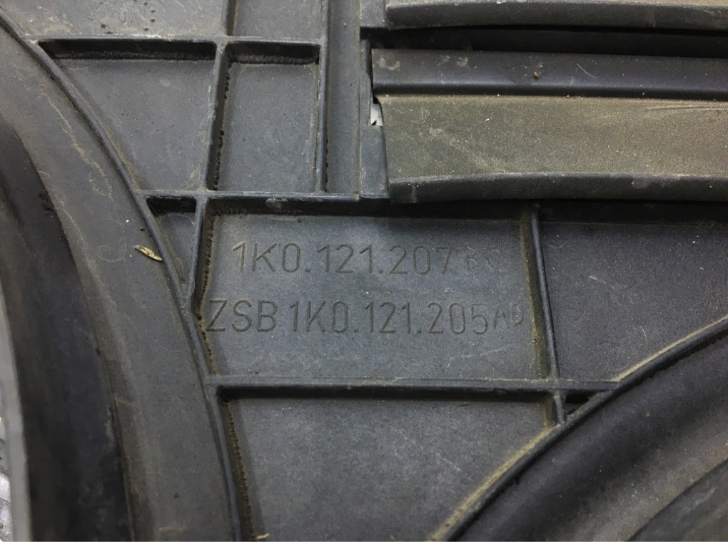 Вентилятор радиатора бу для Volkswagen Golf 6 2.0 TDi, 2011 г. Вентилятор радиатора бу для Volkswagen Golf 6 2.0 TDi, 2011 г.