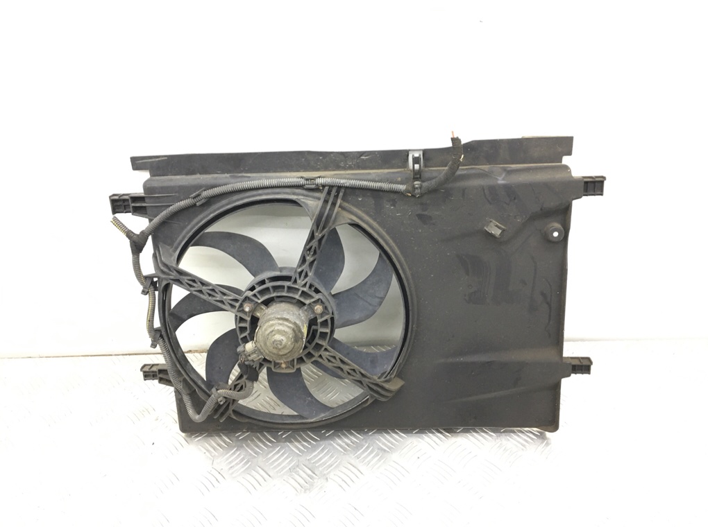 Вентилятор радиатора бу для Opel Corsa D 1.0 i, 2011 г.