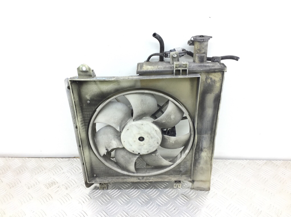 Вентилятор радиатора бу для Citroen C1 1 1.0 i, 2012 г. Вентилятор радиатора бу для Citroen C1 1 1.0 i, 2012 г.