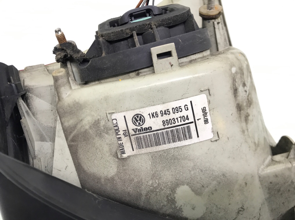 Фонарь задний левый бу для Volkswagen Golf 5 1.4 i,  2006 г.