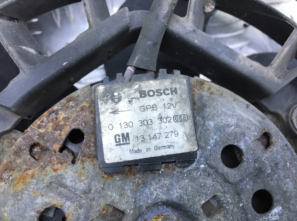 Вентилятор радиатора бу для Opel Zafira B 1.7 CDTi, 2013 г. Вентилятор радиатора бу для Opel Zafira B 1.7 CDTi, 2013 г.