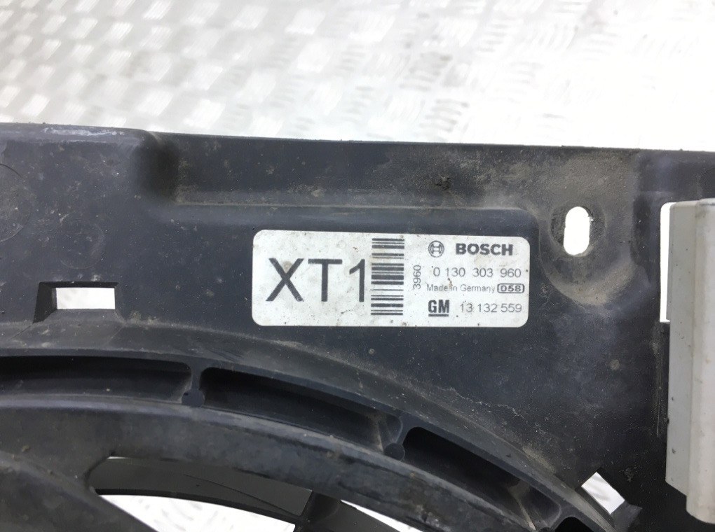 Вентилятор радиатора бу для Opel Zafira B 1.7 CDTi, 2013 г. Вентилятор радиатора бу для Opel Zafira B 1.7 CDTi, 2013 г.