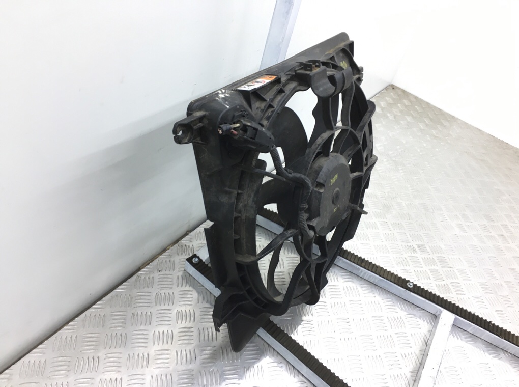 Вентилятор радиатора бу для Hyundai I40  1.7 CRDi,  2014 г.