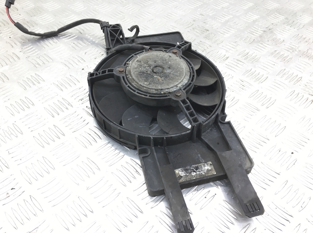 Вентилятор радиатора бу для Ford Focus 3 1.0 i,  2013 г.
