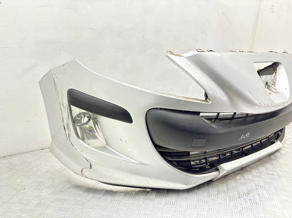 Бампер передний бу для Peugeot 308 T7 1.6 HDi, 2010 г. Бампер передний бу для Peugeot 308 T7 1.6 HDi, 2010 г.