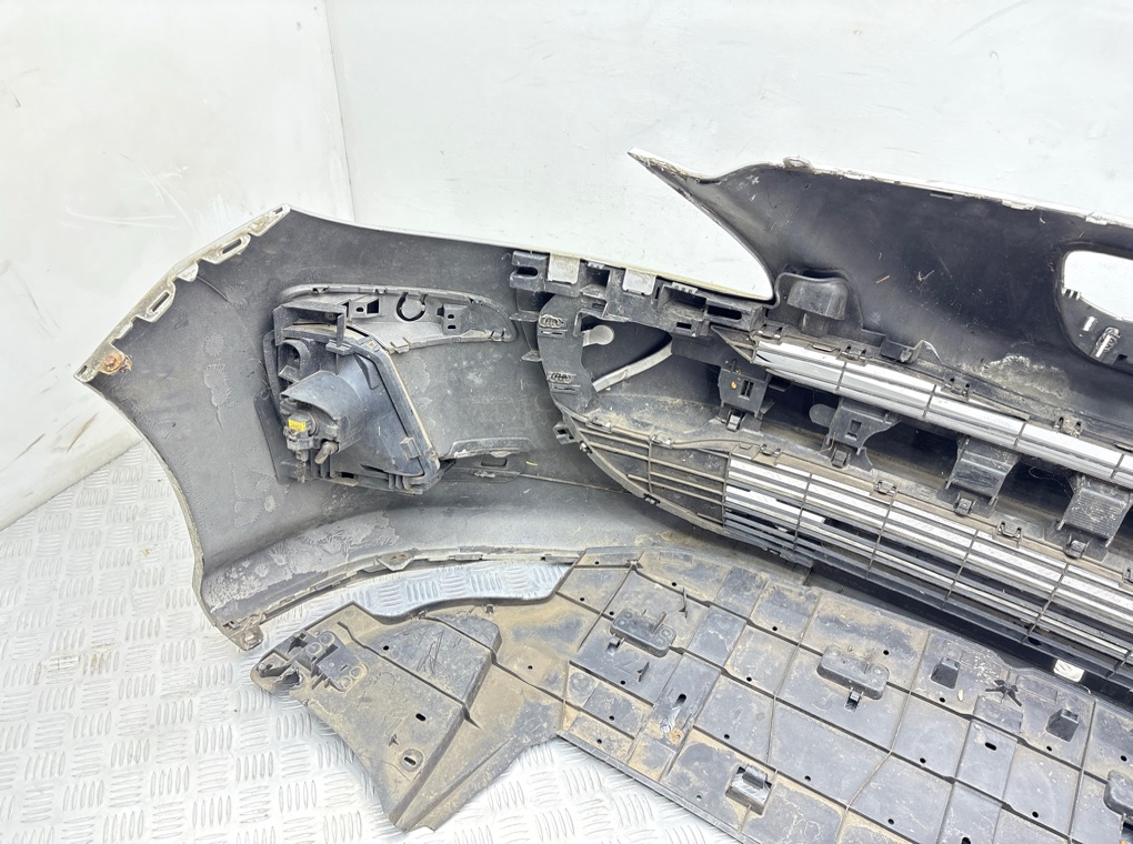 Бампер передний бу для Peugeot 308 T7 1.6 HDi, 2010 г. Бампер передний бу для Peugeot 308 T7 1.6 HDi, 2010 г.