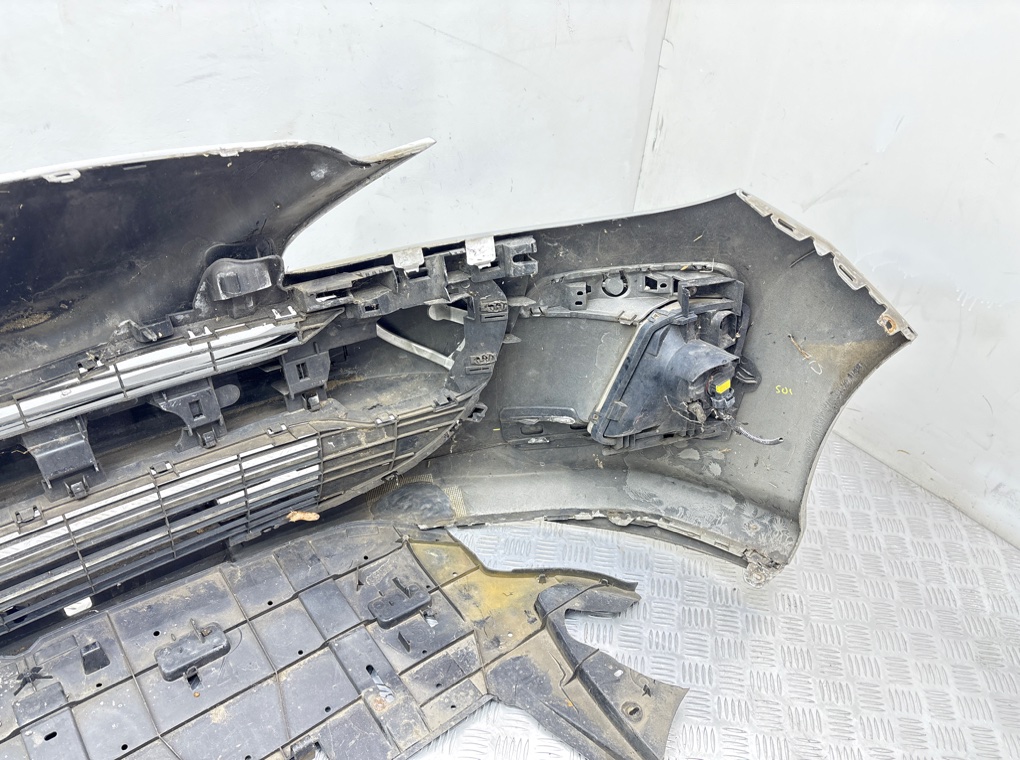 Бампер передний бу для Peugeot 308 T7 1.6 HDi, 2010 г. Бампер передний бу для Peugeot 308 T7 1.6 HDi, 2010 г.