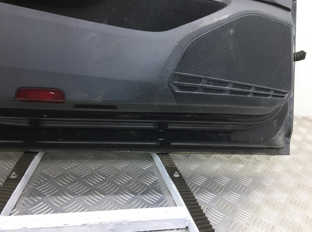 Дверь передняя левая бу для Volkswagen Golf 7 1.6 TDi,  2013 г.