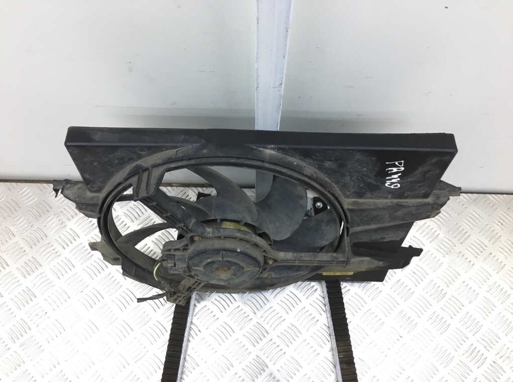 Вентилятор радиатора бу для Ford Fiesta 5 1.3 i, 2007 г. Вентилятор радиатора бу для Ford Fiesta 5 1.3 i, 2007 г.