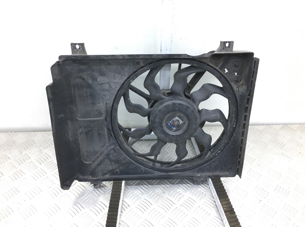 Вентилятор радиатора бу для Hyundai i10 1 1.2 i, 2010 г. Вентилятор радиатора бу для Hyundai i10 1 1.2 i, 2010 г.