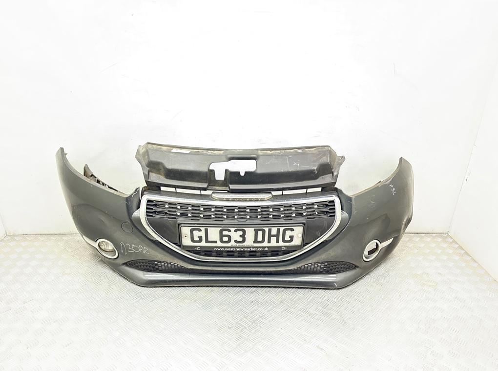 Бампер передний бу для Peugeot 208 1.2 i, 2014 г.