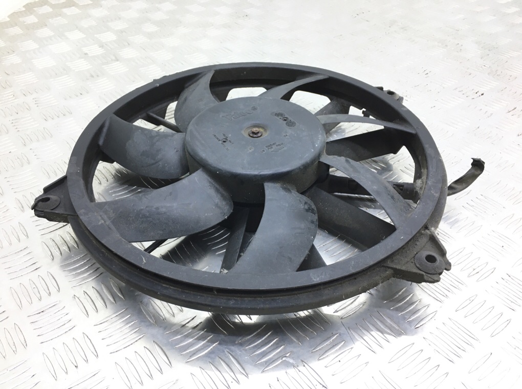 Вентилятор радиатора бу для Citroen C4 1.6 HDi, 2008 г. Вентилятор радиатора бу для Citroen C4 1.6 HDi, 2008 г.