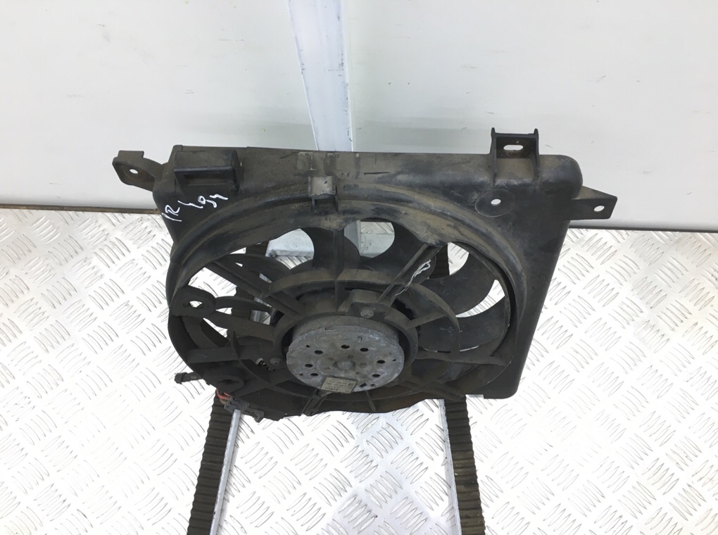 Вентилятор радиатора бу для Opel Astra H 1.9 CDTi, 2008 г. Вентилятор радиатора бу для Opel Astra H 1.9 CDTi, 2008 г.