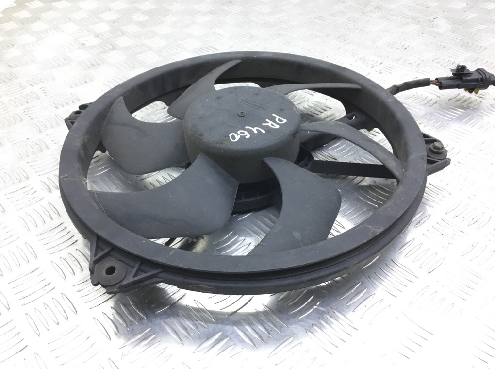 Вентилятор радиатора бу для Citroen C4 Grand Picasso 2.0 HDi, 2008 г. Вентилятор радиатора бу для Citroen C4 Grand Picasso 2.0 HDi, 2008 г.