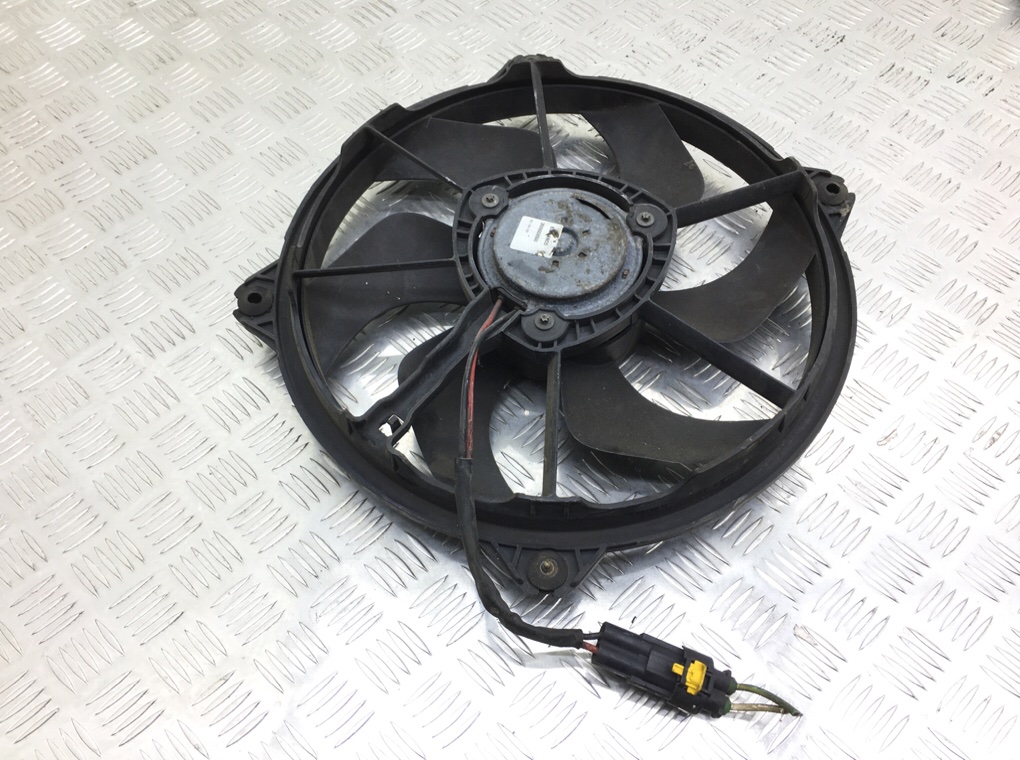 Вентилятор радиатора бу для Citroen C4 Grand Picasso 2.0 HDi, 2008 г. Вентилятор радиатора бу для Citroen C4 Grand Picasso 2.0 HDi, 2008 г.