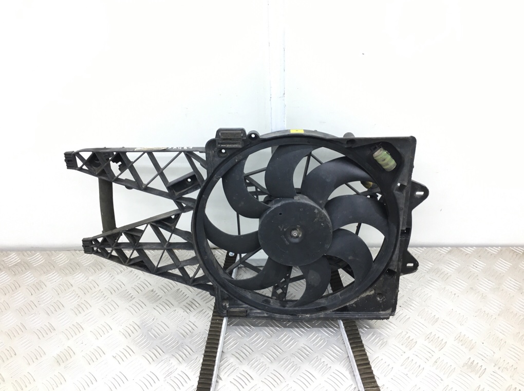 Вентилятор радиатора бу для Fiat Doblo 2 1.3 JTD,  2012 г.