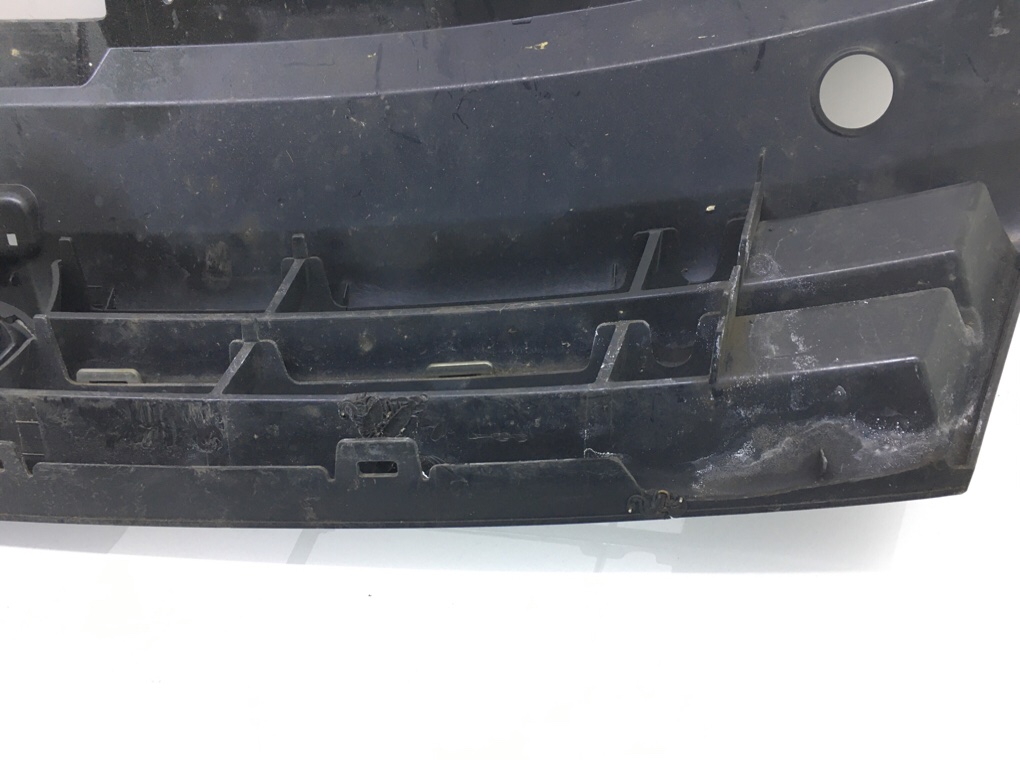 Решетка радиатора бу для Volkswagen Polo 5 1.4 i, 2009 г. Решетка радиатора бу для Volkswagen Polo 5 1.4 i, 2009 г.