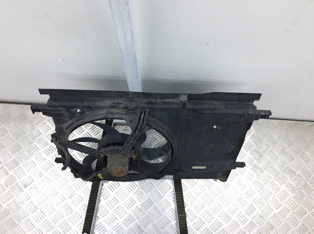 Вентилятор радиатора бу для Fiat Punto 3 1.2 i, 2007 г. Вентилятор радиатора бу для Fiat Punto 3 1.2 i, 2007 г.