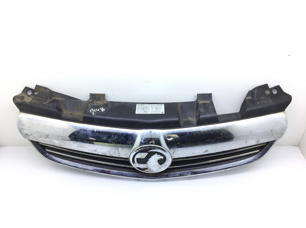 Решетка радиатора бу для Opel Zafira B 1.7 CDTi,  2013 г.