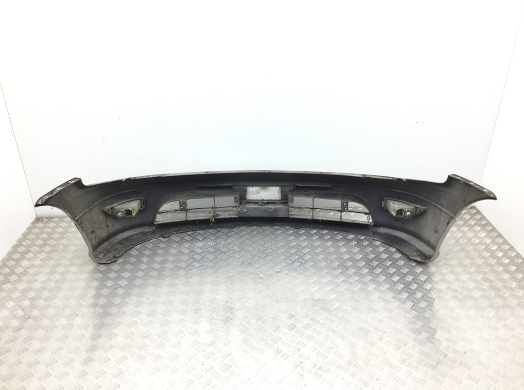 Бампер передний бу для Toyota Estima 1 2.2 TD, 1997 г. Бампер передний бу для Toyota Estima 1 2.2 TD, 1997 г.