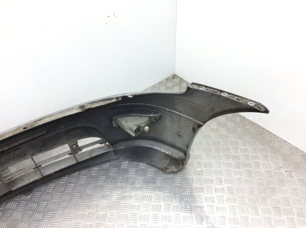 Бампер передний бу для Toyota Estima 1 2.2 TD, 1997 г. Бампер передний бу для Toyota Estima 1 2.2 TD, 1997 г.