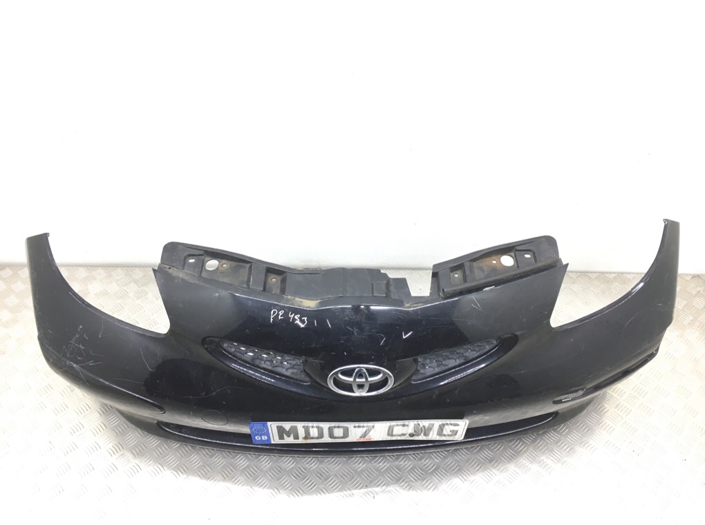 Бампер передний бу для Toyota Aygo 1 1.0 i, 2007 г. Бампер передний бу для Toyota Aygo 1 1.0 i, 2007 г.