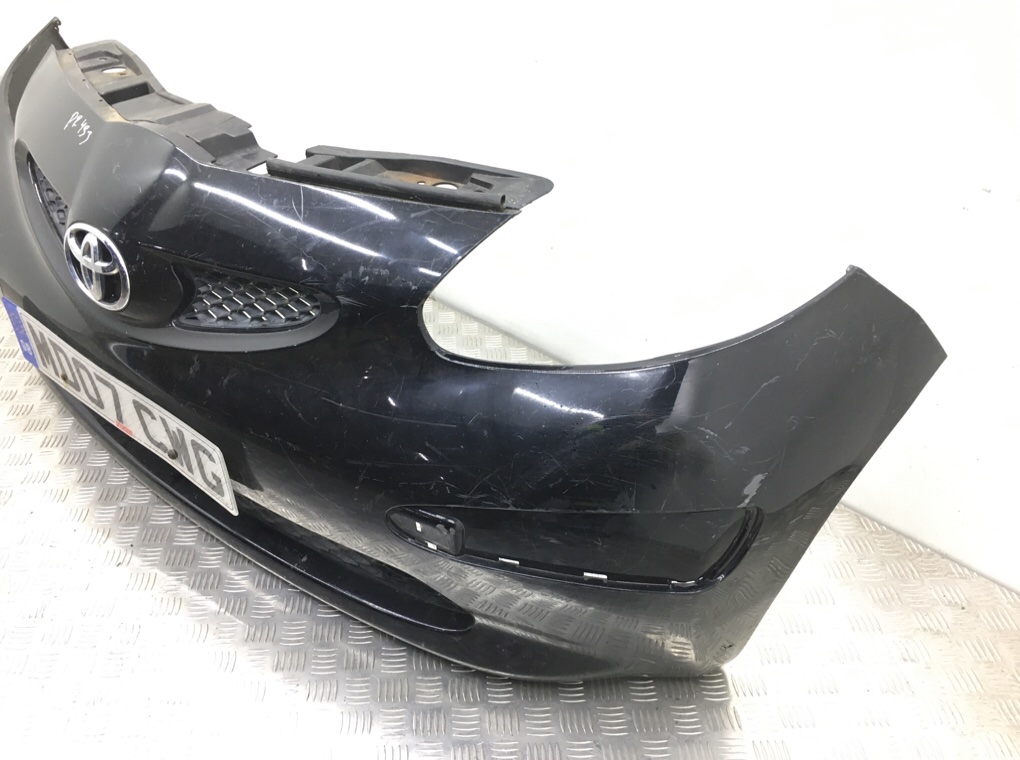 Бампер передний бу для Toyota Aygo 1 1.0 i, 2007 г. Бампер передний бу для Toyota Aygo 1 1.0 i, 2007 г.
