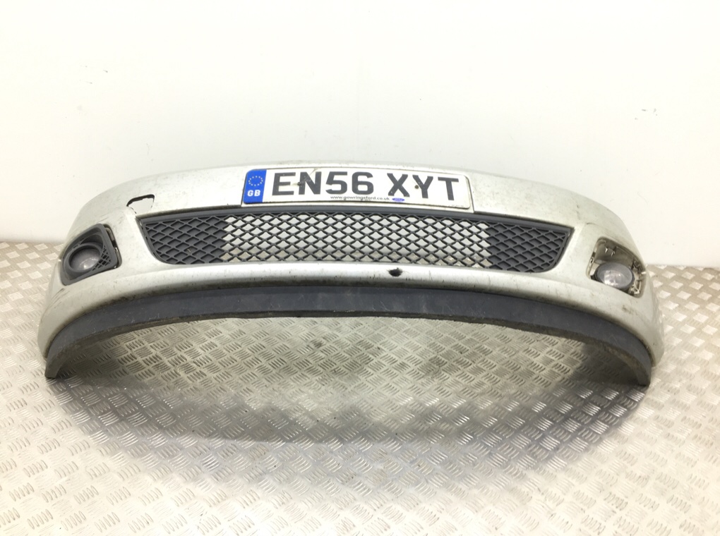 Бампер передний бу для Ford Fiesta 5 1.4 i,  2006 г.