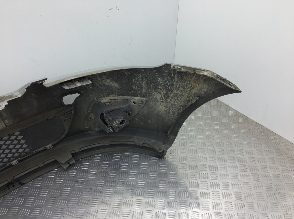 Бампер передний бу для Ford Fiesta 5 1.4 i,  2006 г.