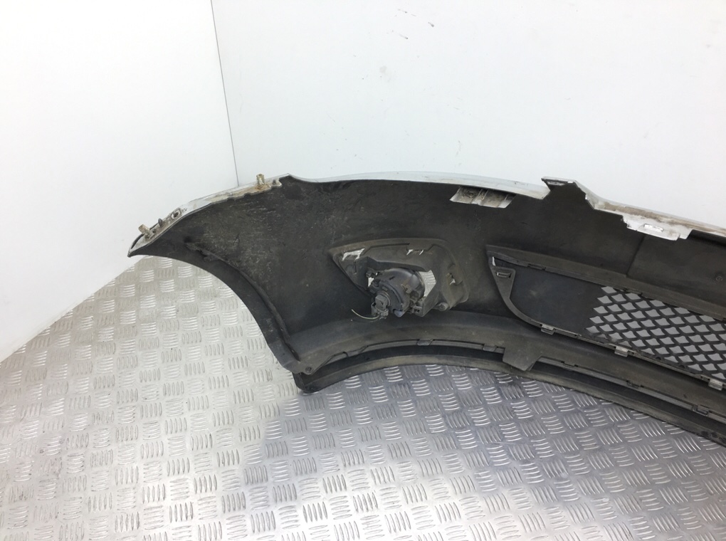 Бампер передний бу для Ford Fiesta 5 1.4 i,  2006 г.