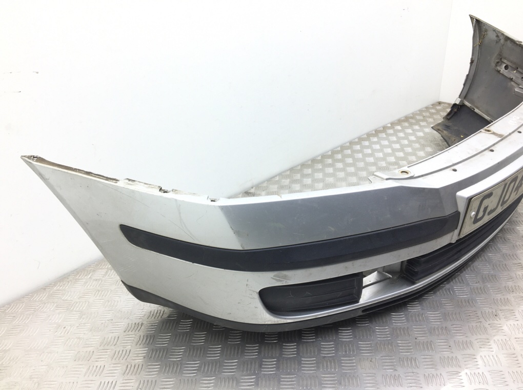 Бампер передний бу для Skoda Octavia A5 1.4 i,  2004 г.