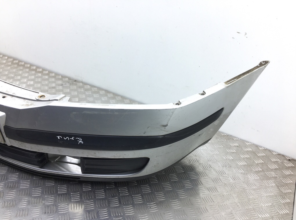 Бампер передний бу для Skoda Octavia A5 1.4 i,  2004 г.