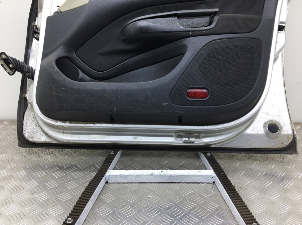 Дверь передняя правая бу для Skoda Octavia A5 1.4 i, 2004 г. Дверь передняя правая бу для Skoda Octavia A5 1.4 i, 2004 г.