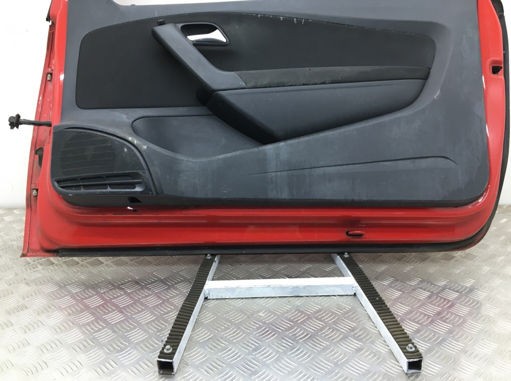 Дверь передняя правая бу для Volkswagen Polo 5 1.2 i, 2013 г. Дверь передняя правая бу для Volkswagen Polo 5 1.2 i, 2013 г.