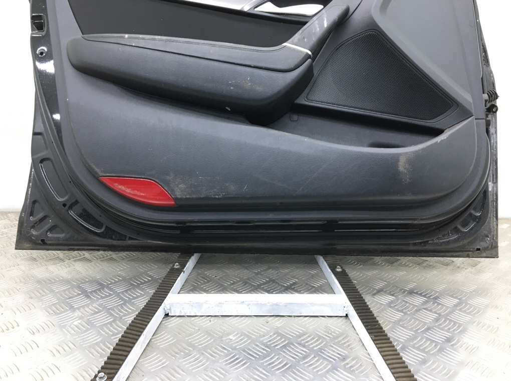 Дверь передняя левая бу для Hyundai I40  1.7 CRDi,  2014 г.