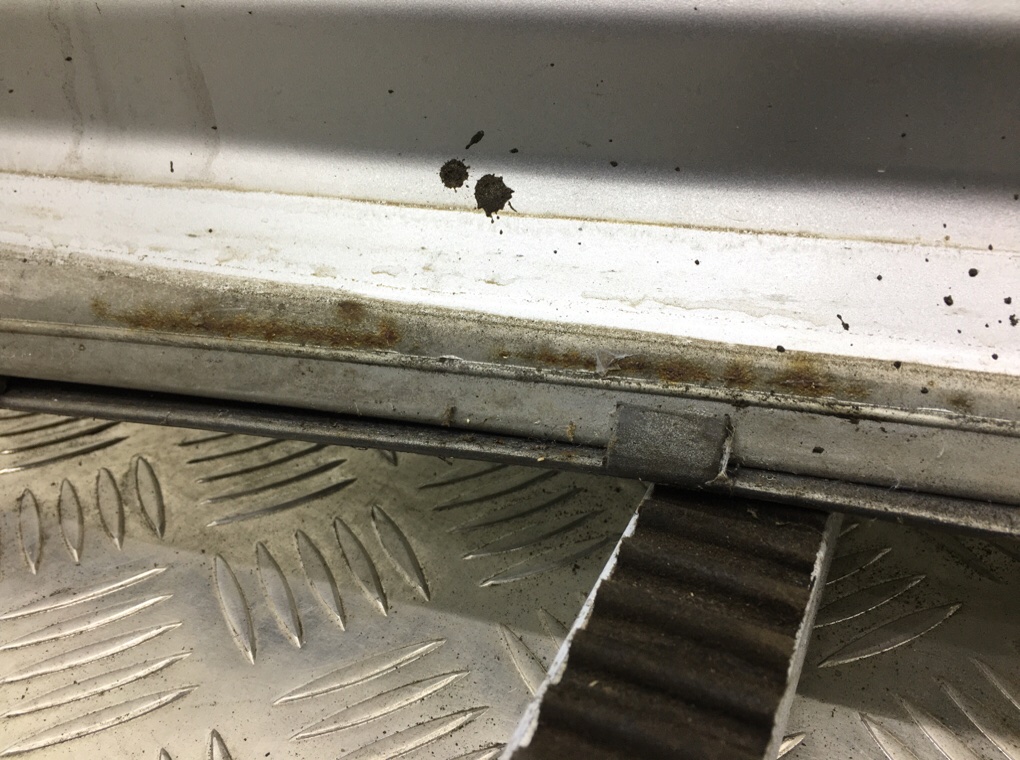 Дверь сдвижная левая бу для Toyota Estima 1 2.2 TD,  1997 г.