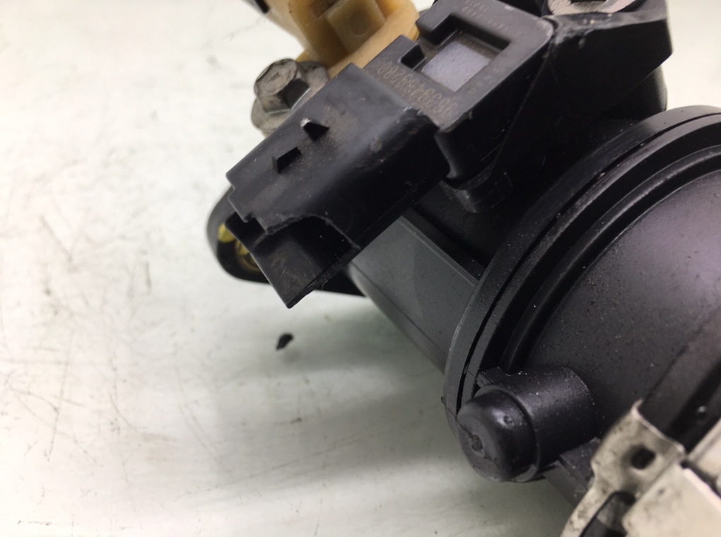 Заслонка дроссельная бу для Citroen C4 Grand Picasso 2.0 HDi, 2008 г. Заслонка дроссельная бу для Citroen C4 Grand Picasso 2.0 HDi, 2008 г.