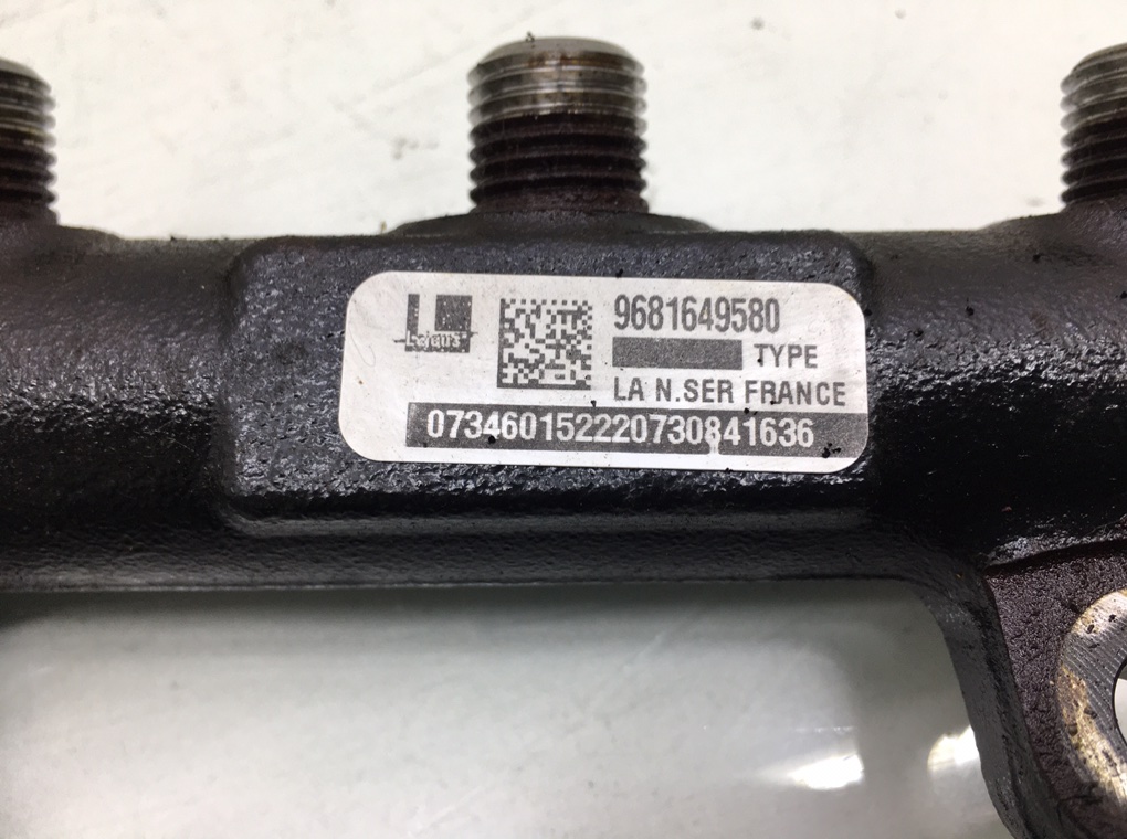 Топливная рампа бу для Citroen C4 Grand Picasso 2.0 HDi, 2008 г. Топливная рампа бу для Citroen C4 Grand Picasso 2.0 HDi, 2008 г.