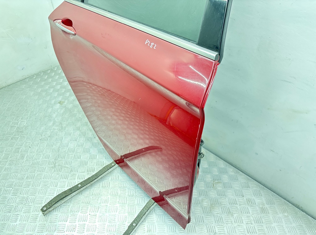 Дверь задняя правая бу для Hyundai i40 1 1.7 CRDi,  2013 г.