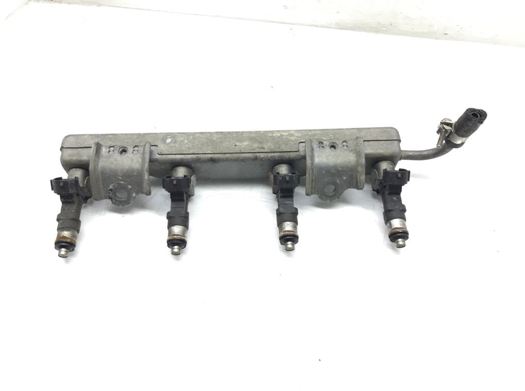 Топливная рампа бу для Nissan Micra K12 1.2 i,  2008 г.