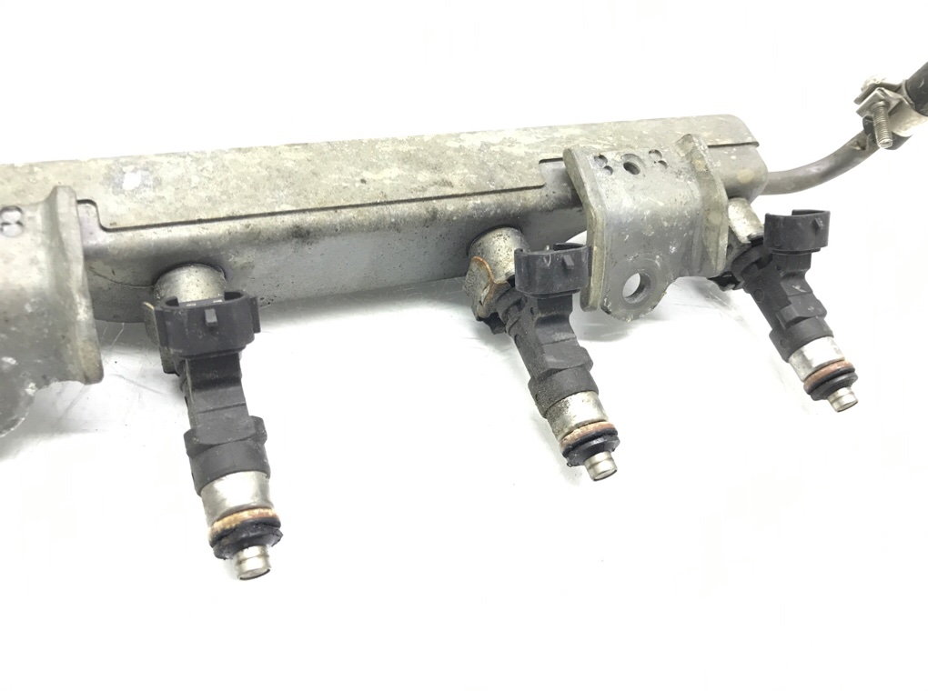 Топливная рампа бу для Nissan Micra K12 1.2 i,  2008 г.