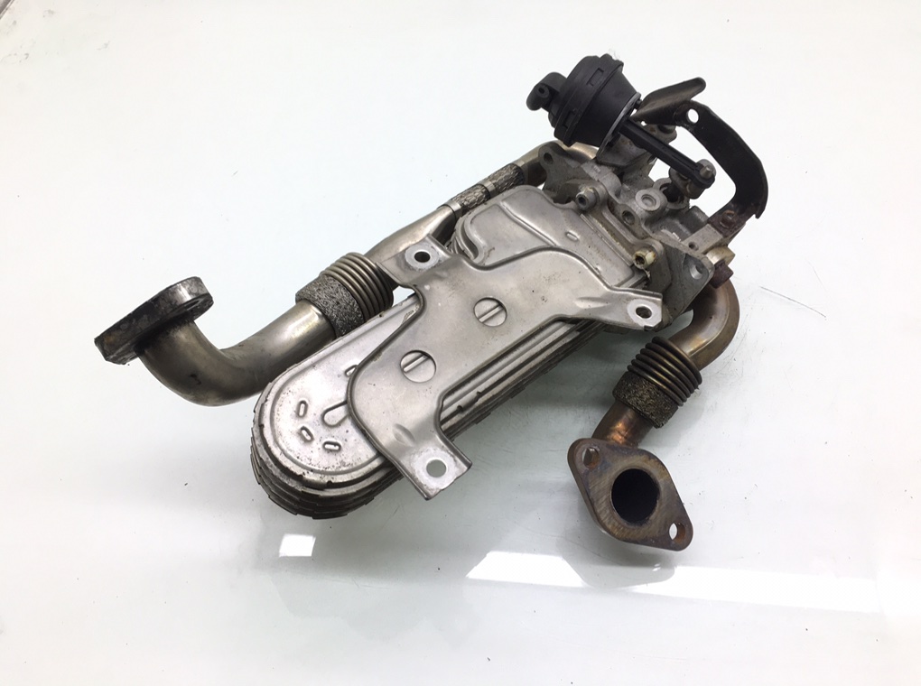 Радиатор EGR бу для Volkswagen Golf Plus 5 1.9 TDi, 2006 г. Радиатор EGR бу для Volkswagen Golf Plus 5 1.9 TDi, 2006 г.