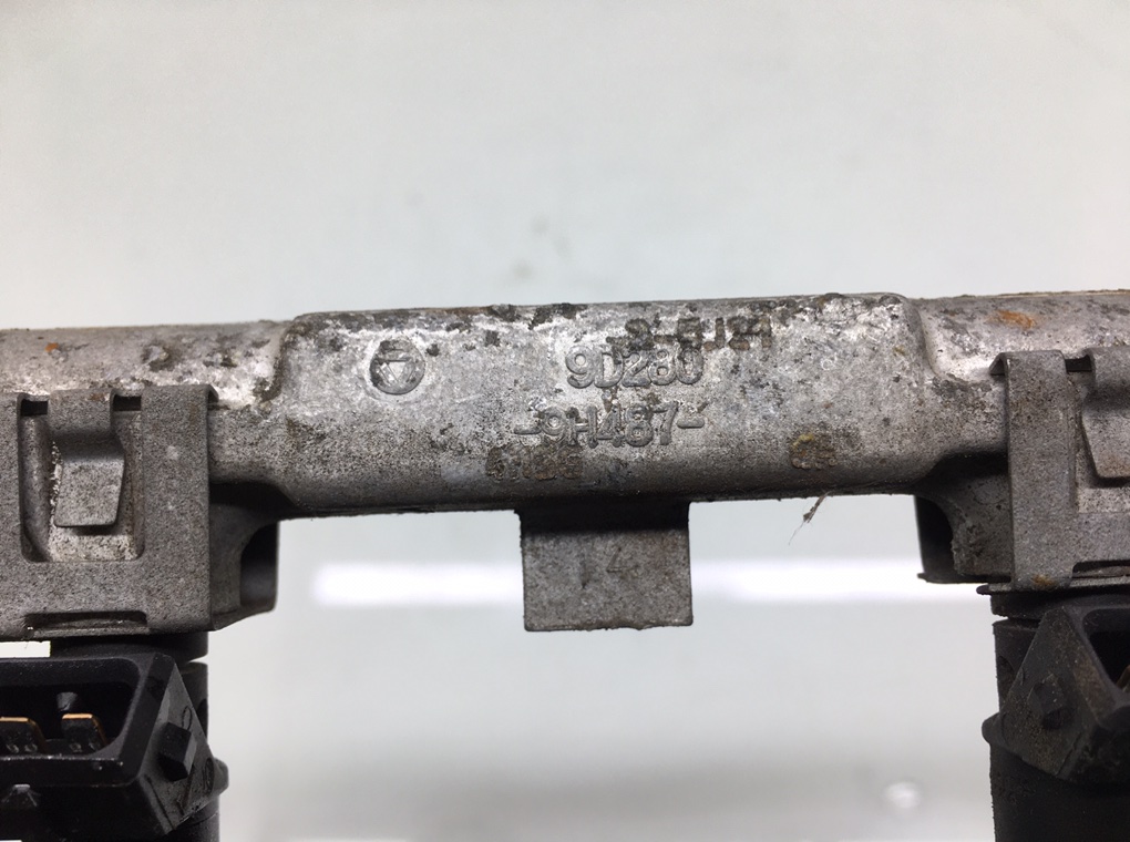 Топливная рампа бу для Ford Focus 2 1.4 i,  2005 г.