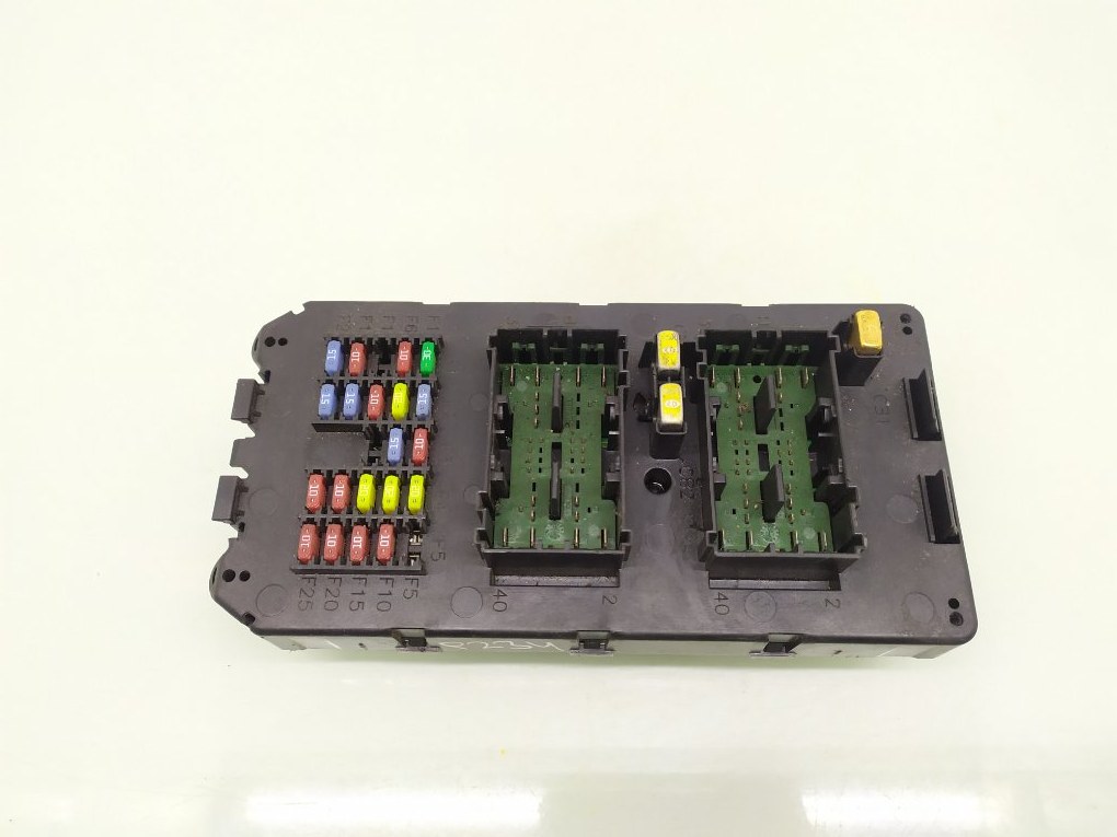 Блок предохранителей бу для Jeep Grand Cherokee WK 3.0 CRD, 2005 г.