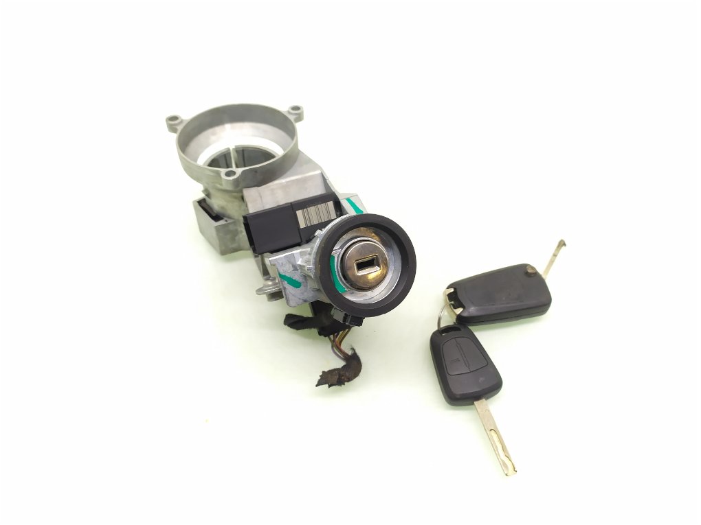 Замок зажигания бу для Opel Corsa D 1.0 i, 2011 г. Замок зажигания бу для Opel Corsa D 1.0 i, г.