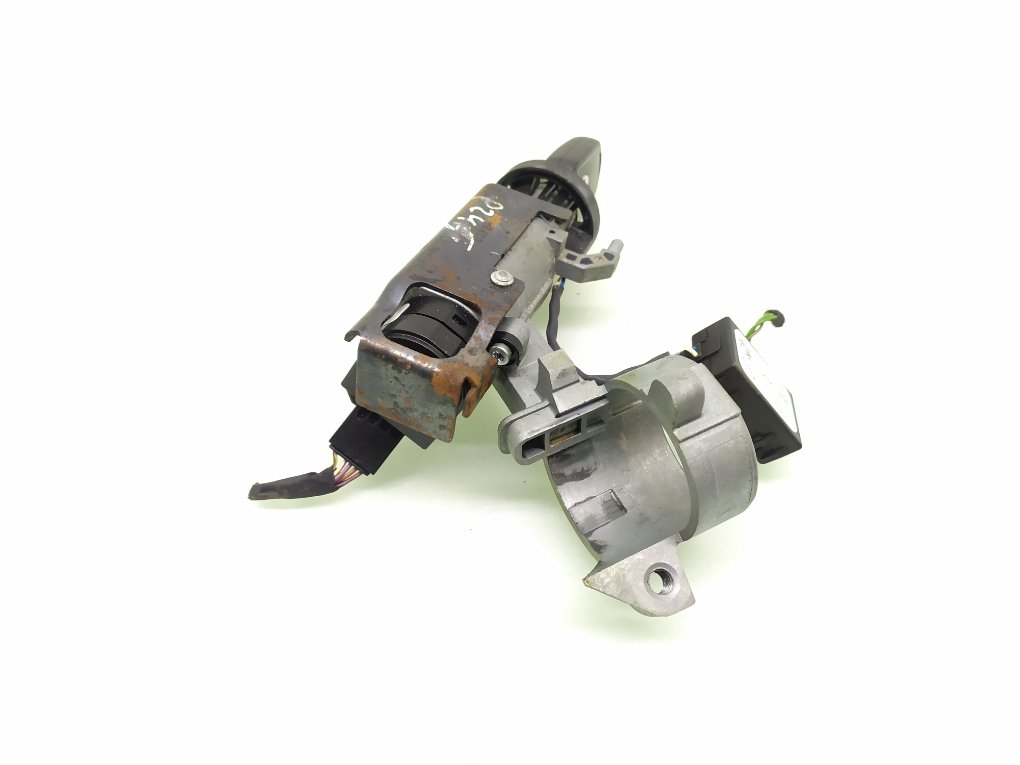 Замок зажигания бу для Opel Zafira C 2.0 CDTi, 2013 г. Замок зажигания бу для Opel Zafira C 2.0 CDTi, г.