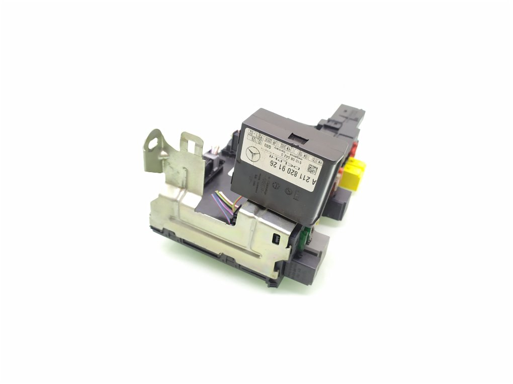 Блок предохранителей бу для Mercedes C W203 1.8 i,  2003 г.