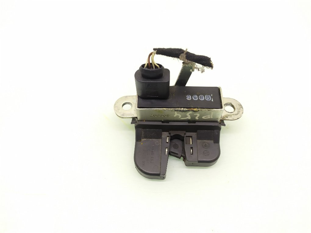 Замок багажника бу для Volkswagen Golf 5 1.4 i, 2006 г. Замок багажника бу для Volkswagen Golf 5 1.4 i, г.