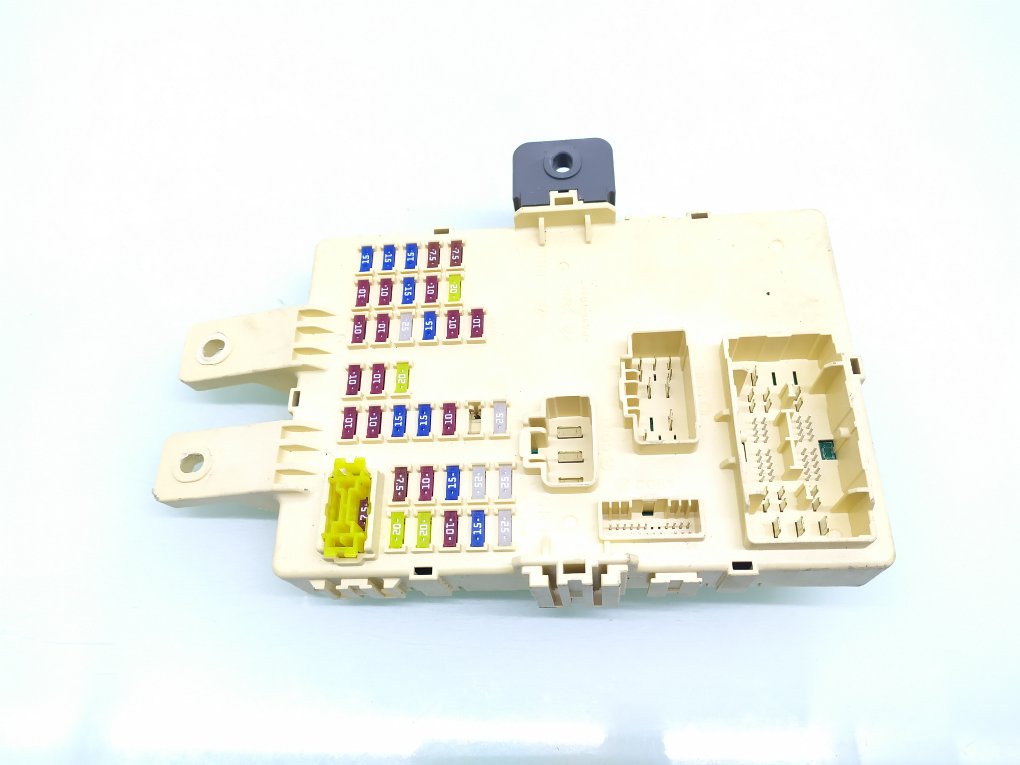 Блок предохранителей бу для Kia Sportage 3 1.7 CRDi, 2011 г.